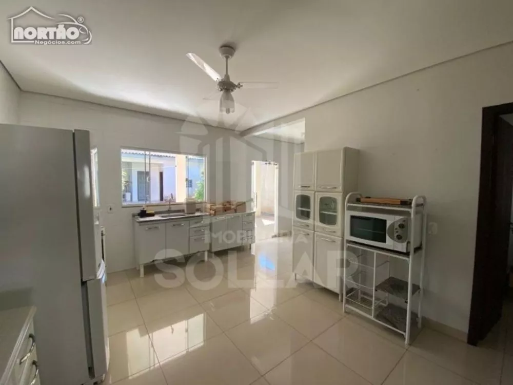 Casa, 3 quartos, 210 m² - Foto 8