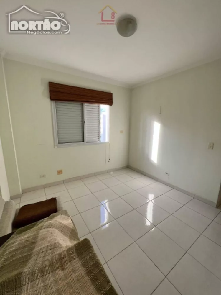 Casa à venda com 2 quartos, 55m² - Foto 2