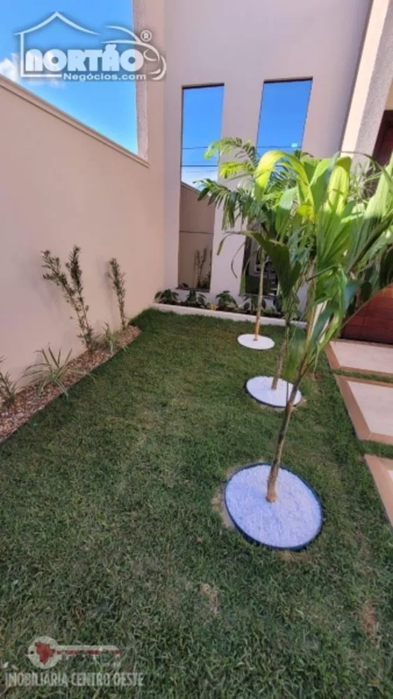 Casa à venda com 2 quartos, 200m² - Foto 1