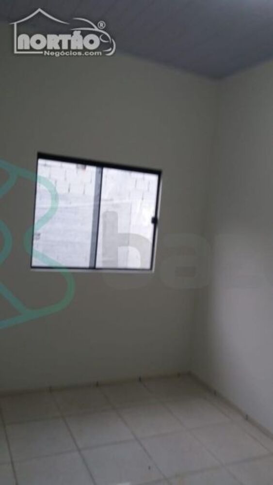 Casa à venda com 6 quartos, 100m² - Foto 2