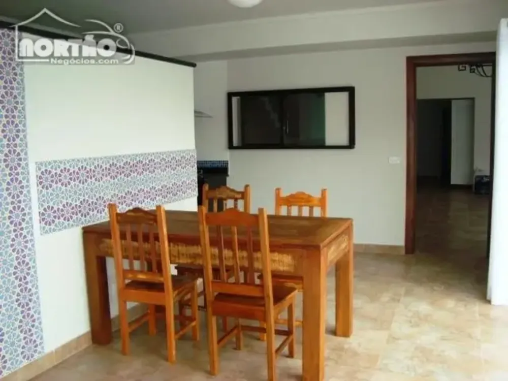 Casa, 5 quartos, 260 m² - Foto 4