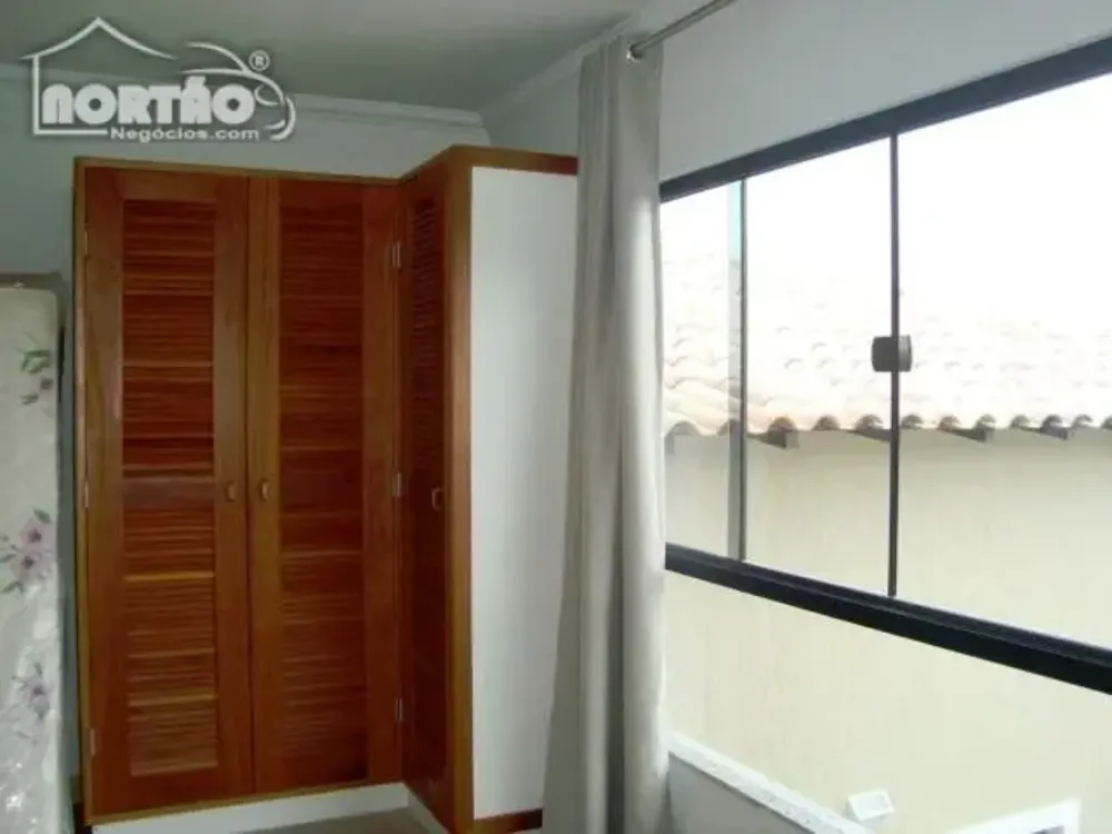 Casa, 5 quartos, 260 m² - Foto 10