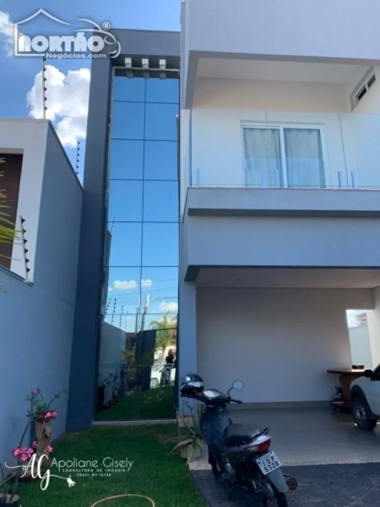 Casa à venda com 4 quartos, 199m² - Foto 2