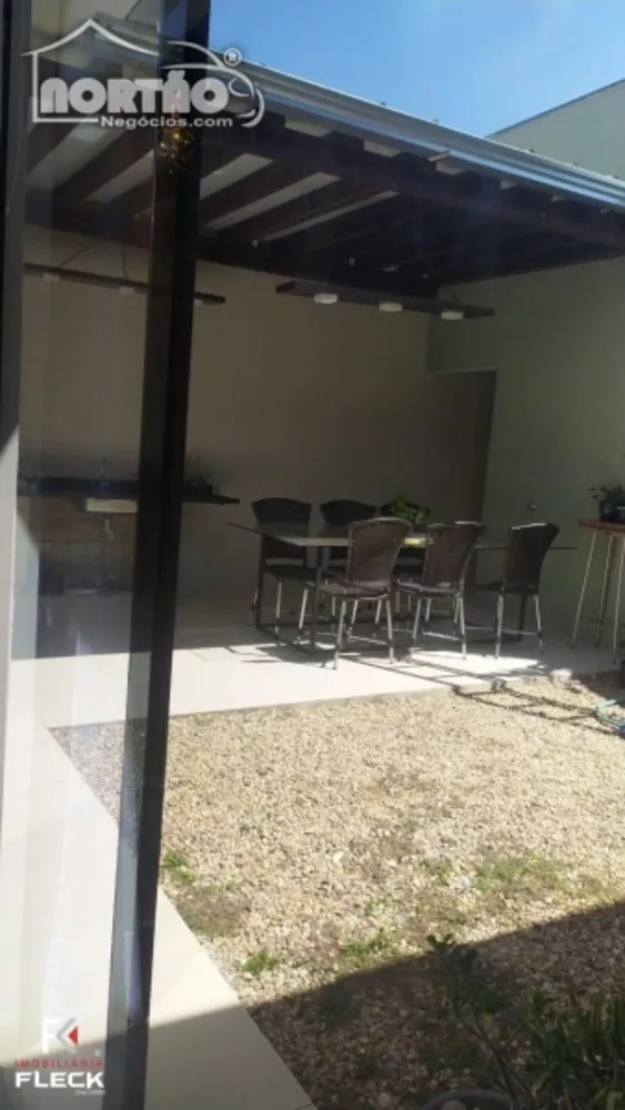 Casa à venda com 4 quartos, 164m² - Foto 8