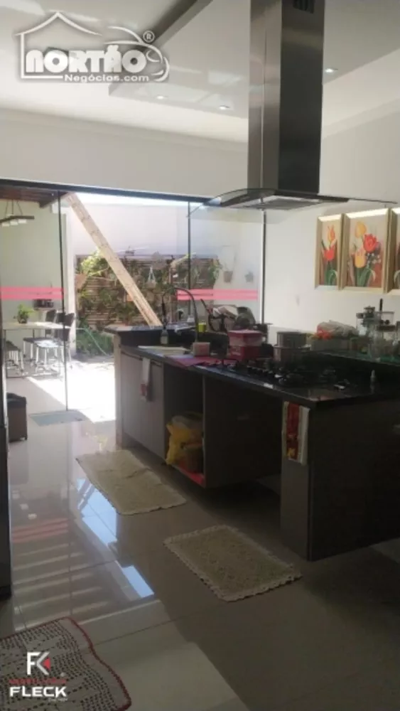 Casa à venda com 4 quartos, 164m² - Foto 7