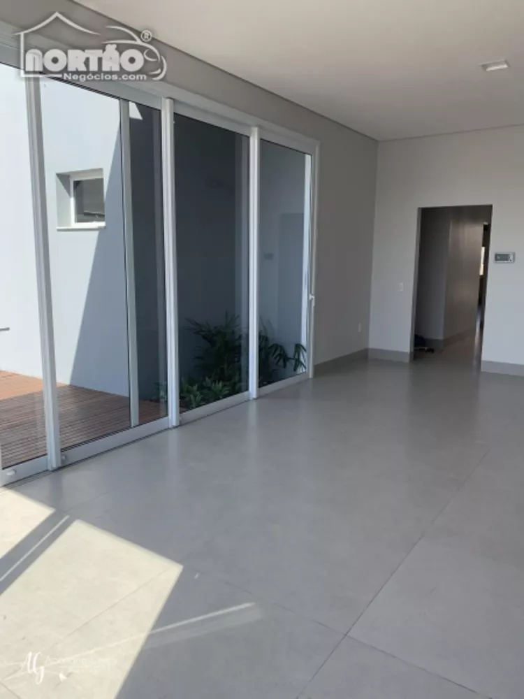 Casa à venda com 1 quarto, 204m² - Foto 5