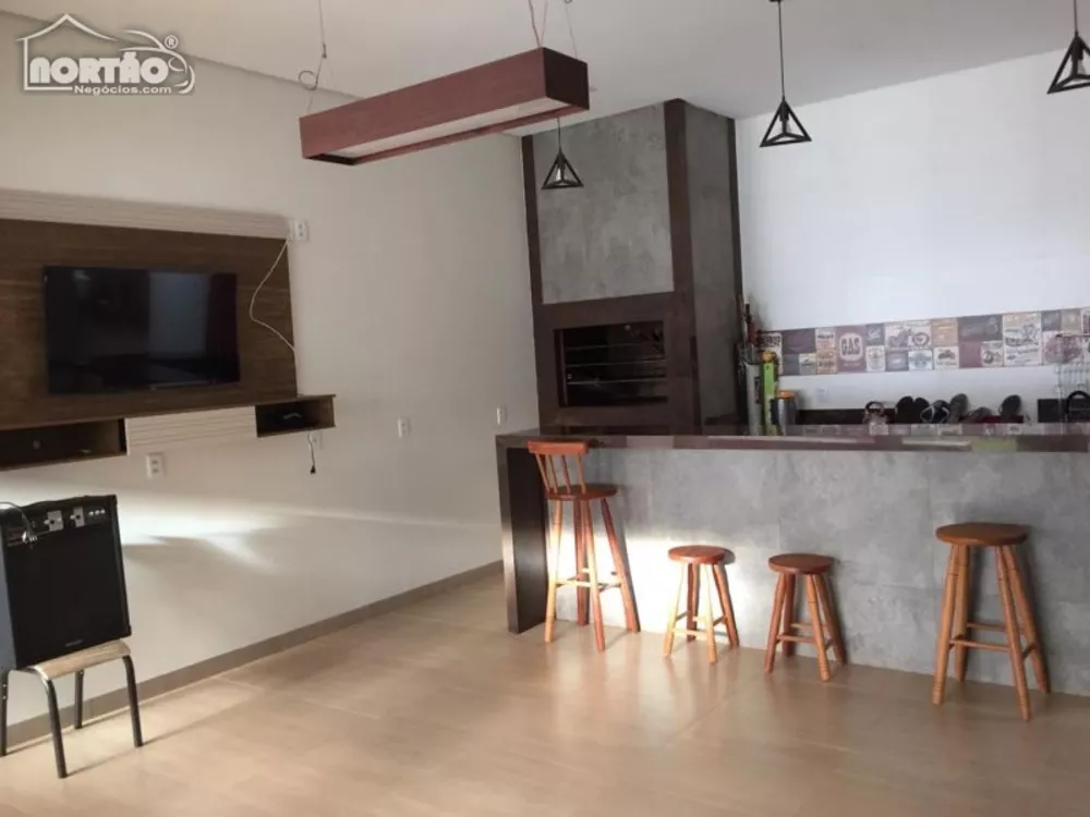 Casa à venda com 4 quartos, 280m² - Foto 7