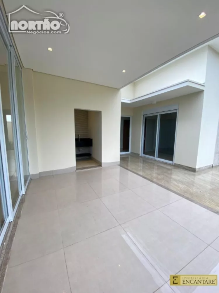 Casa à venda com 2 quartos, 187m² - Foto 3