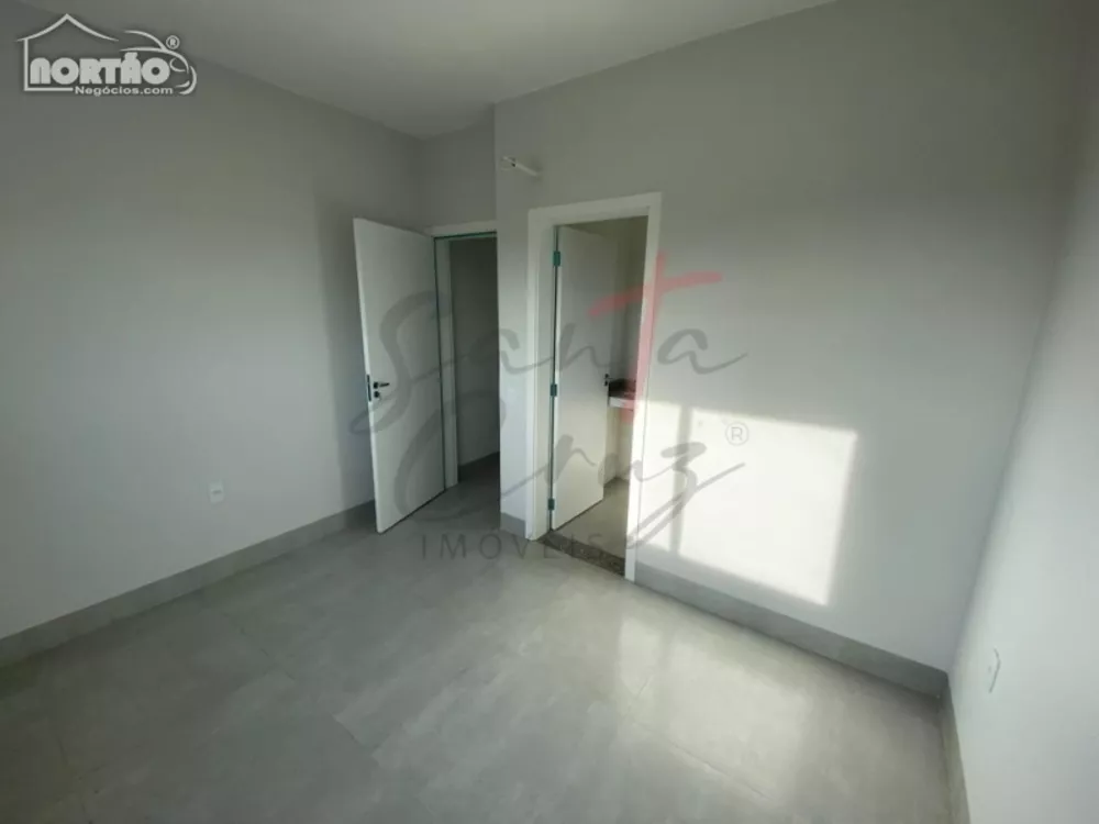 Casa à venda com 3 quartos, 67m² - Foto 4