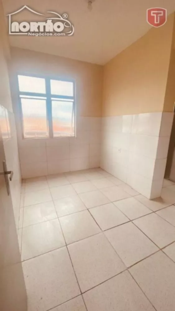 Casa à venda com 5 quartos, 80m² - Foto 4