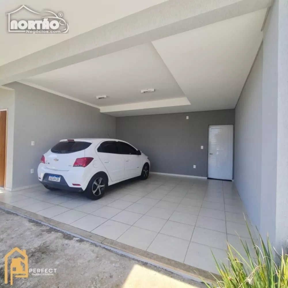 Casa à venda com 5 quartos, 240m² - Foto 2