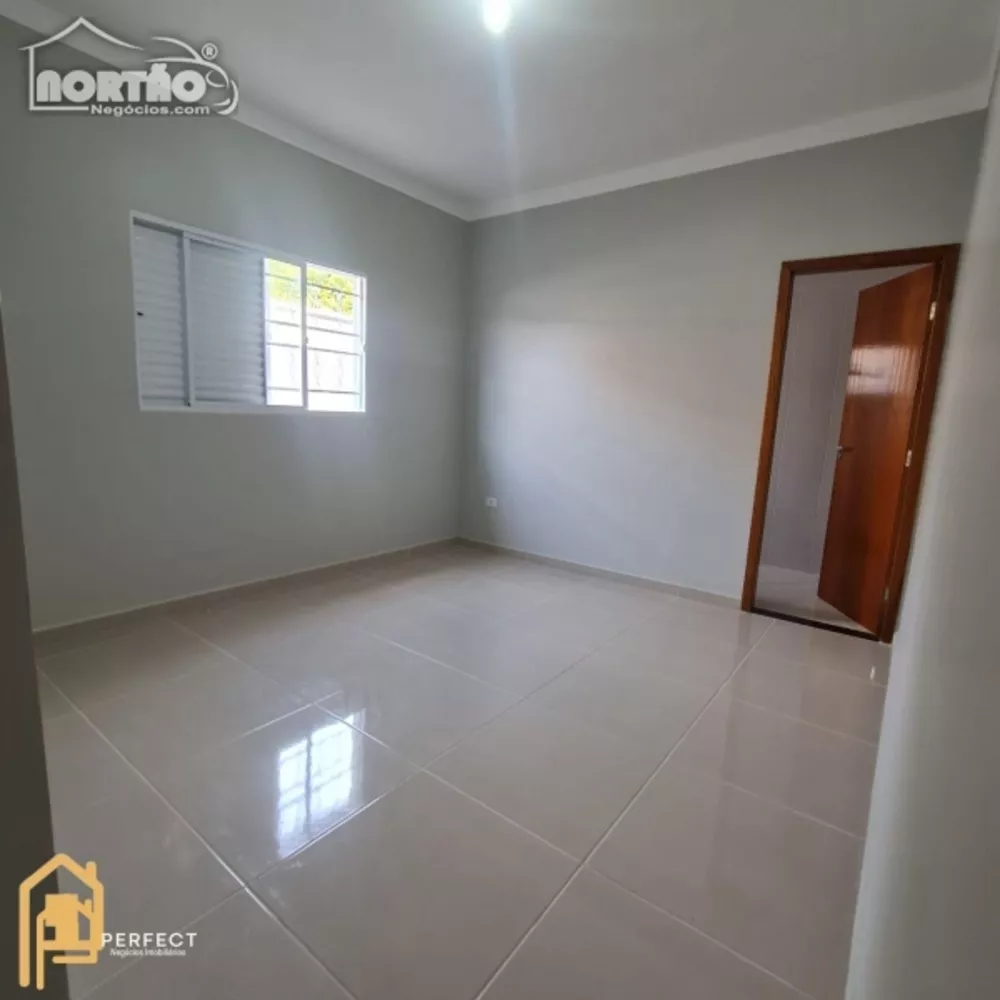 Casa à venda com 3 quartos, 150m² - Foto 3