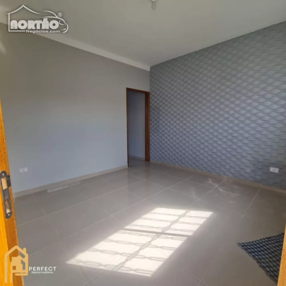 Casa à venda com 3 quartos, 150m² - Foto 2