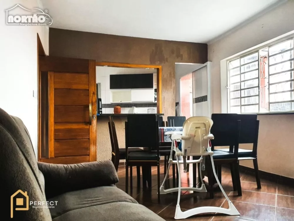 Casa à venda com 5 quartos, 300m² - Foto 4