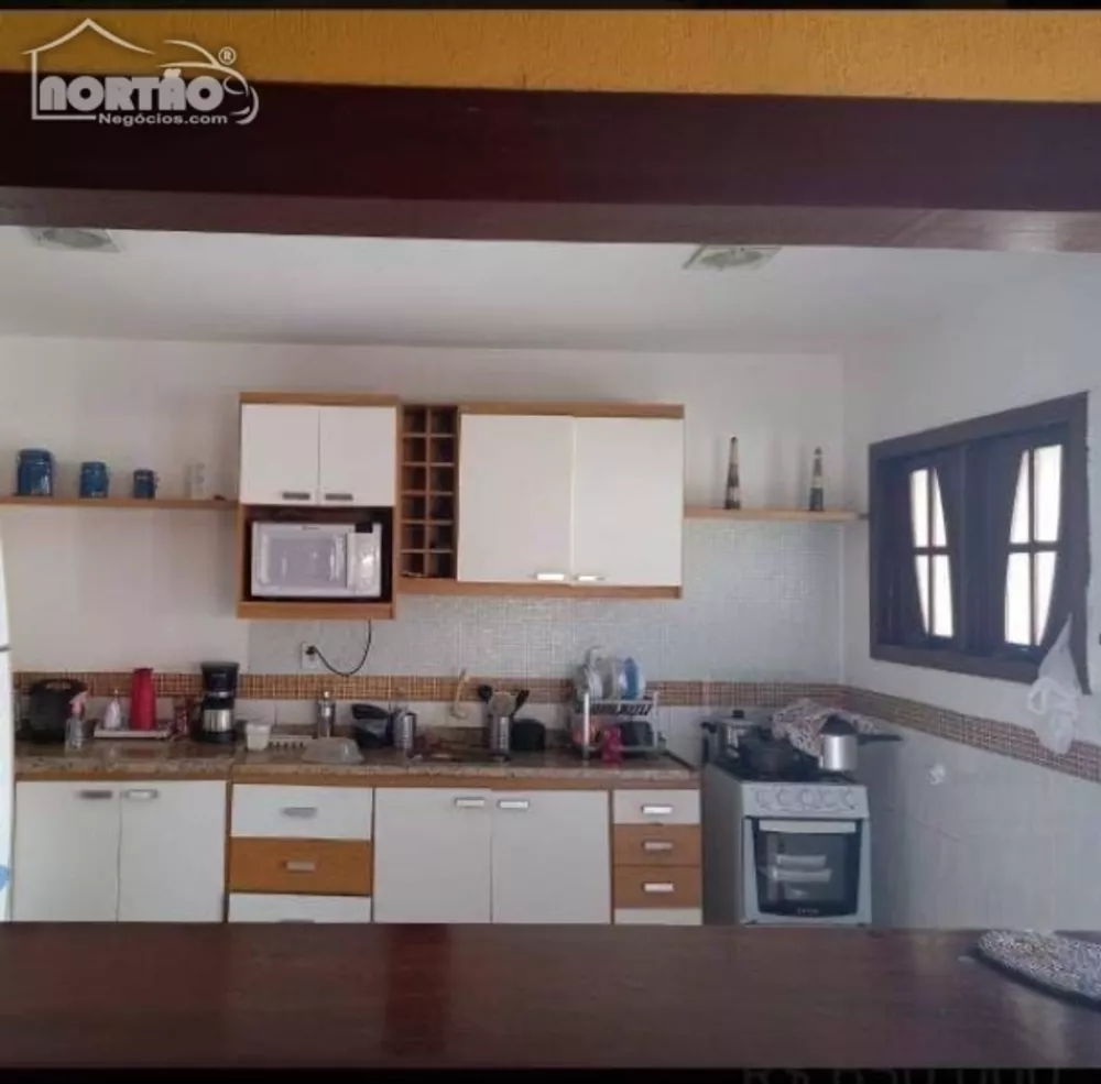 Casa à venda com 4 quartos, 195m² - Foto 4