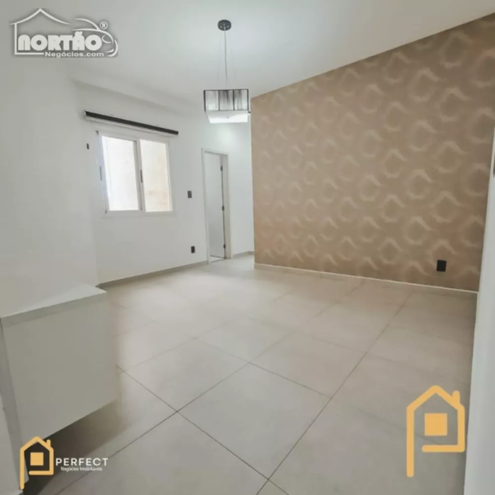 Casa à venda com 2 quartos, 67m² - Foto 1