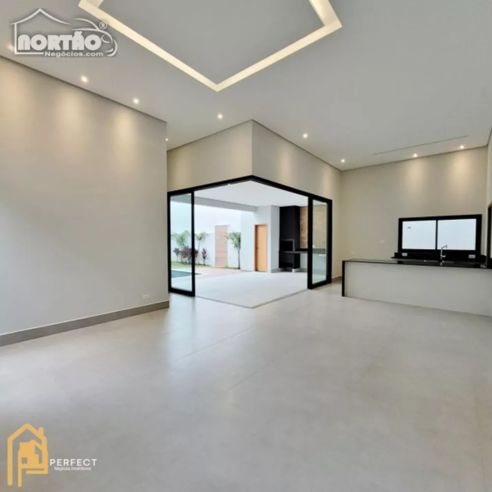 Casa à venda com 5 quartos, 234m² - Foto 4