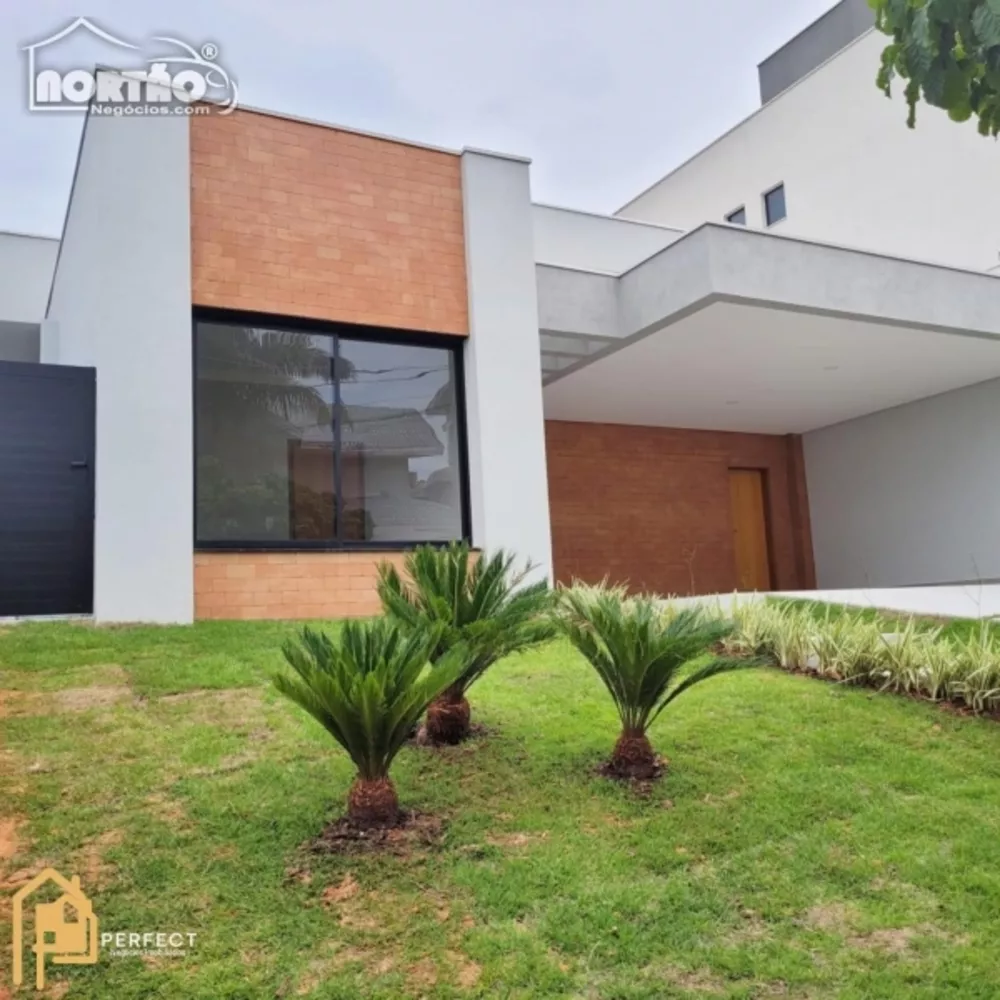 Casa à venda com 5 quartos, 234m² - Foto 2