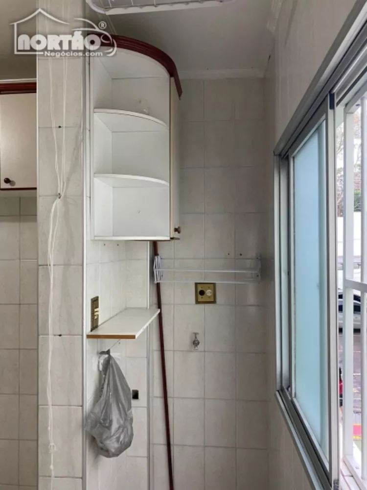 Casa à venda com 3 quartos, 60m² - Foto 8