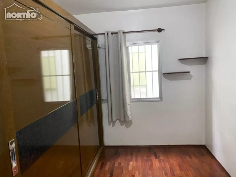 Casa à venda com 3 quartos, 60m² - Foto 3