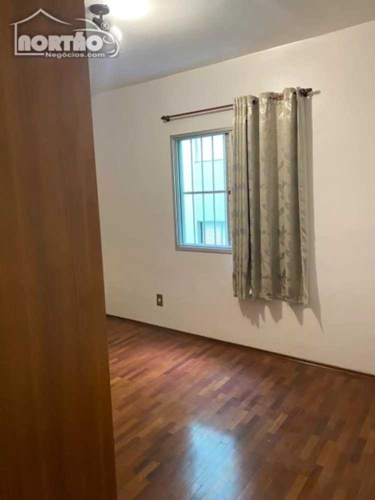 Casa à venda com 3 quartos, 60m² - Foto 5