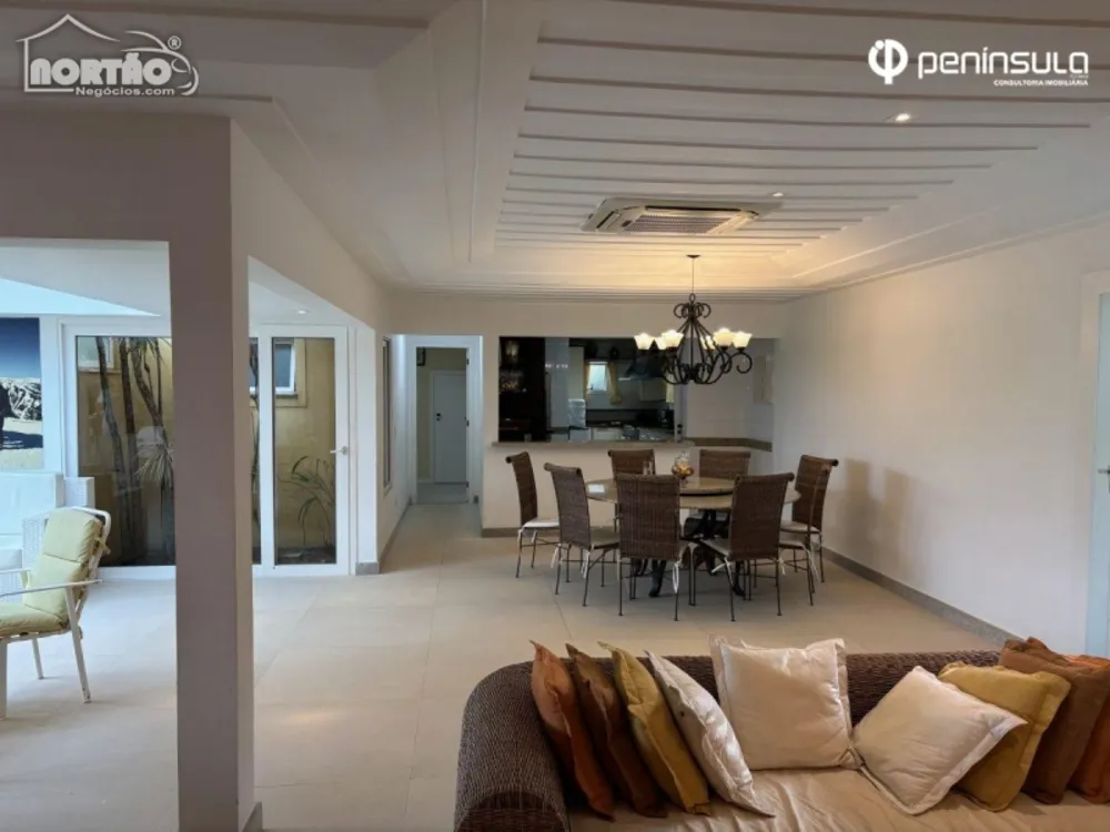 Casa, 7 quartos, 300 m² - Foto 3