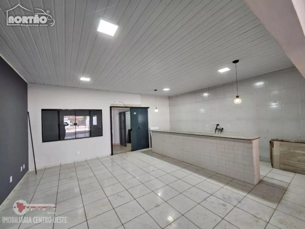 Casa à venda com 3 quartos, 360m² - Foto 4