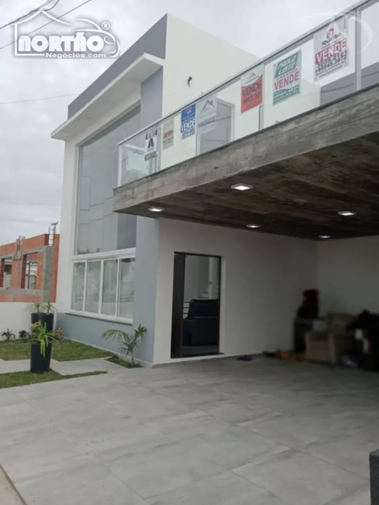 Casa à venda com 4 quartos, 250m² - Foto 1