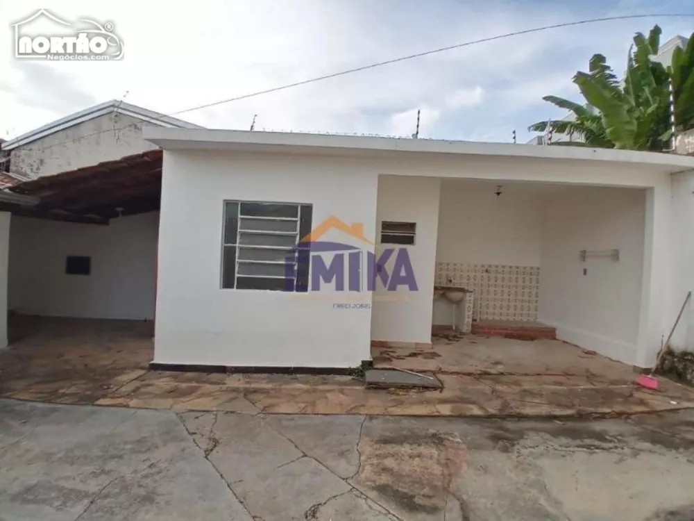 Casa à venda com 3 quartos, 179m² - Foto 4