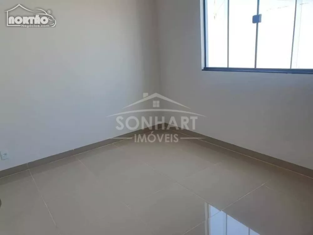 Casa à venda com 3 quartos, 89m² - Foto 4