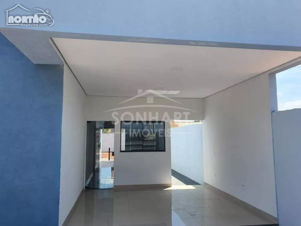 Casa à venda com 3 quartos, 89m² - Foto 1