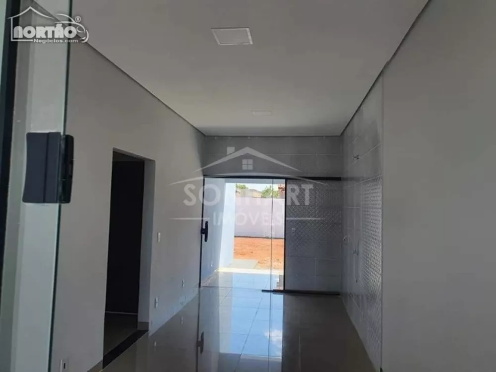 Casa à venda com 3 quartos, 89m² - Foto 3