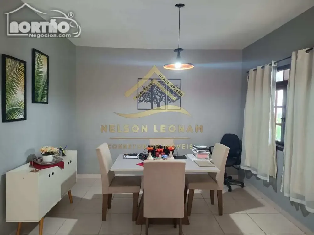 Casa, 4 quartos, 175 m² - Foto 1
