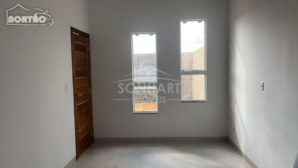 Casa à venda com 3 quartos, 65m² - Foto 3