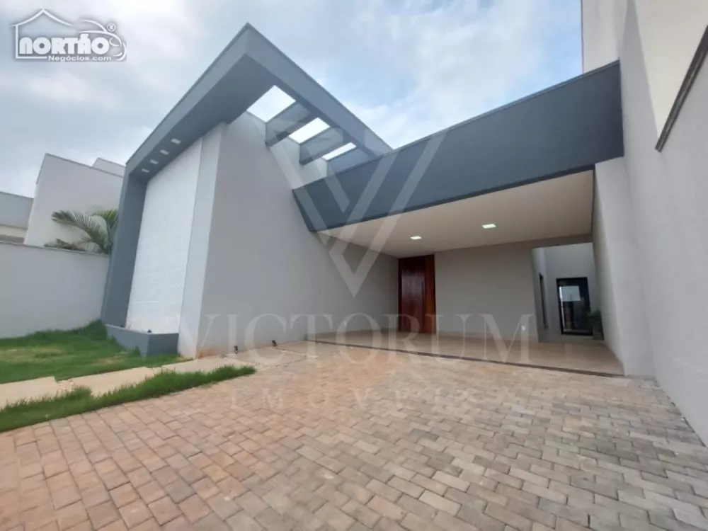 Casa à venda com 2 quartos, 80m² - Foto 3