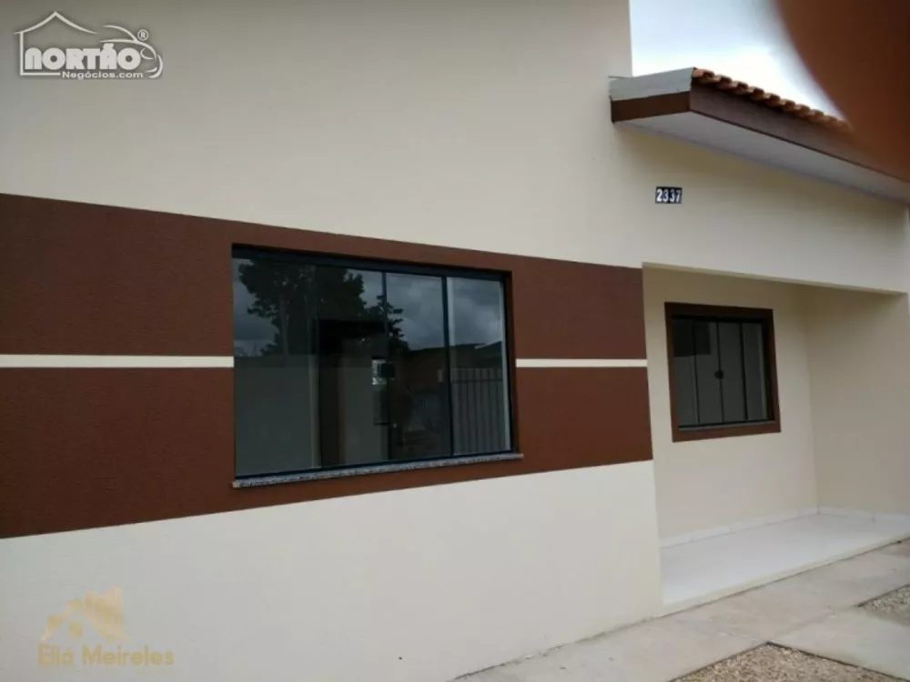 Casa à venda com 3 quartos, 70m² - Foto 2