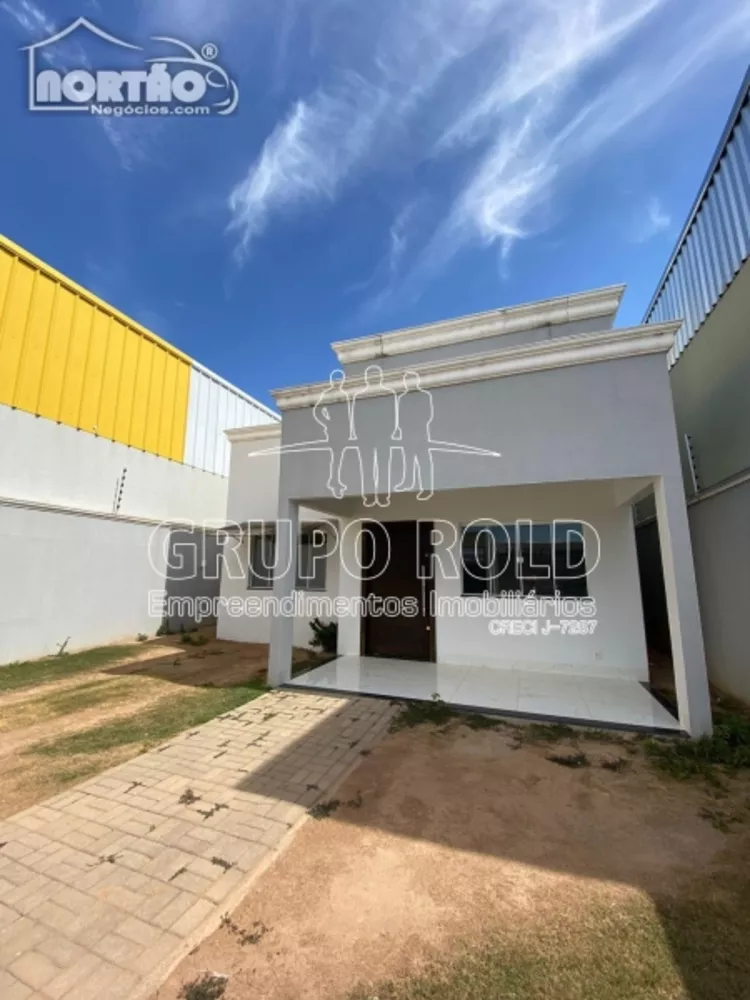 Casa à venda com 3 quartos, 170m² - Foto 2