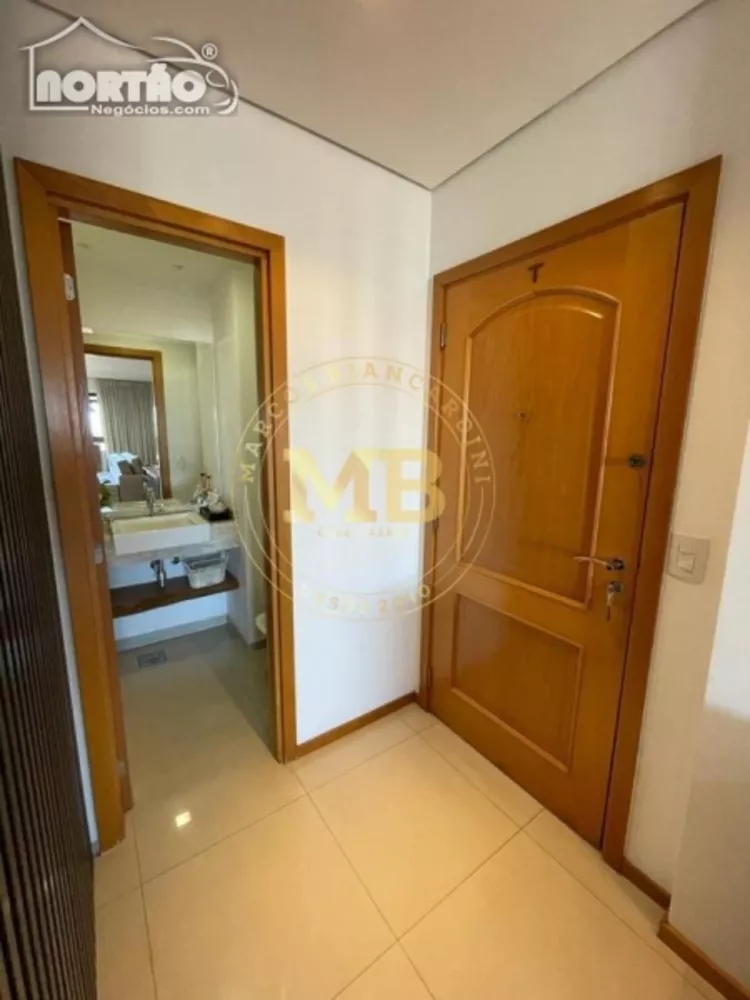 Casa à venda com 3 quartos, 235m² - Foto 2