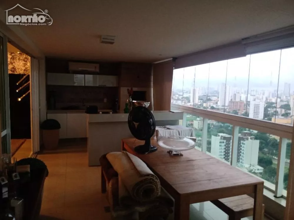 Casa à venda com 3 quartos, 191m² - Foto 1