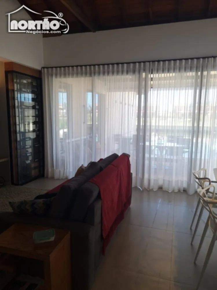Casa, 3 quartos, 204 m² - Foto 9