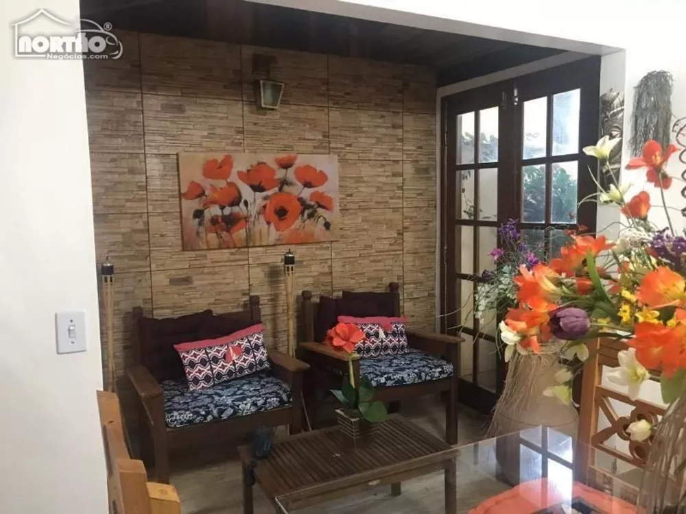 Casa à venda com 4 quartos, 98m² - Foto 10