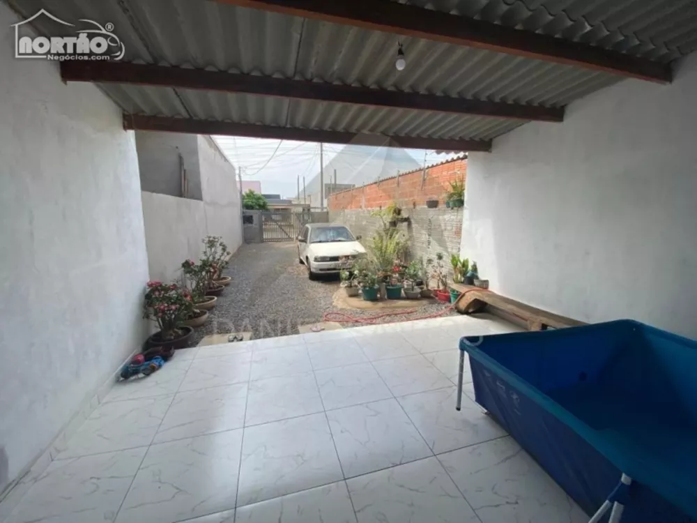 Casa à venda com 3 quartos, 90m² - Foto 4