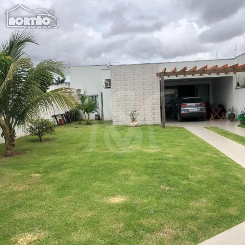 Casa à venda com 5 quartos, 148m² - Foto 2