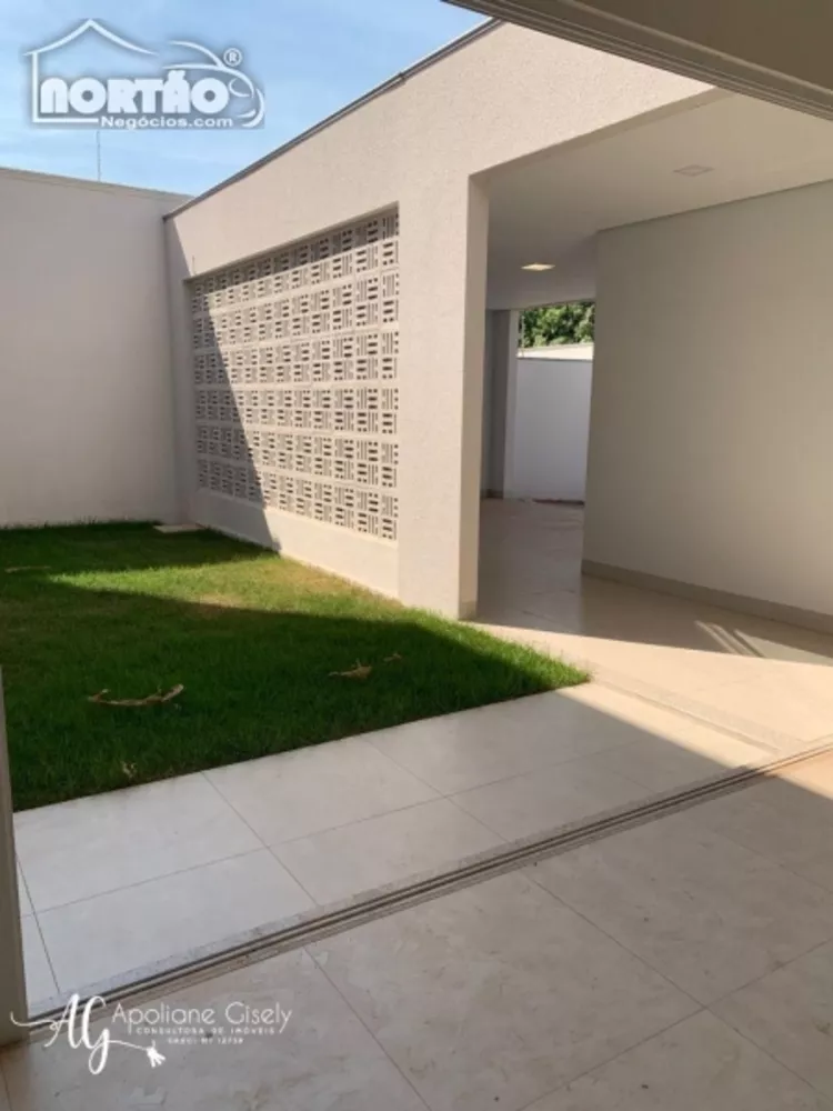 Casa à venda com 3 quartos, 196m² - Foto 3