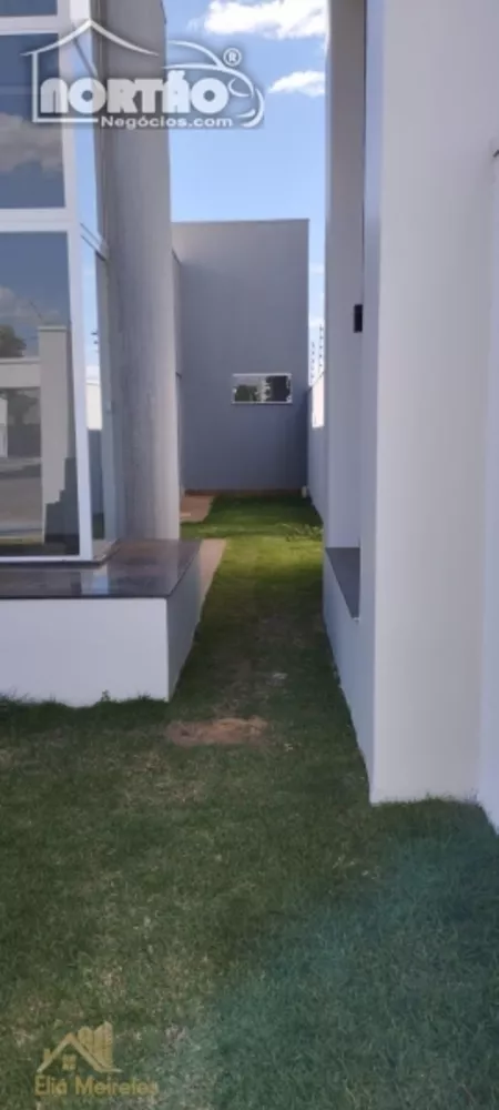 Casa à venda com 4 quartos, 235m² - Foto 3