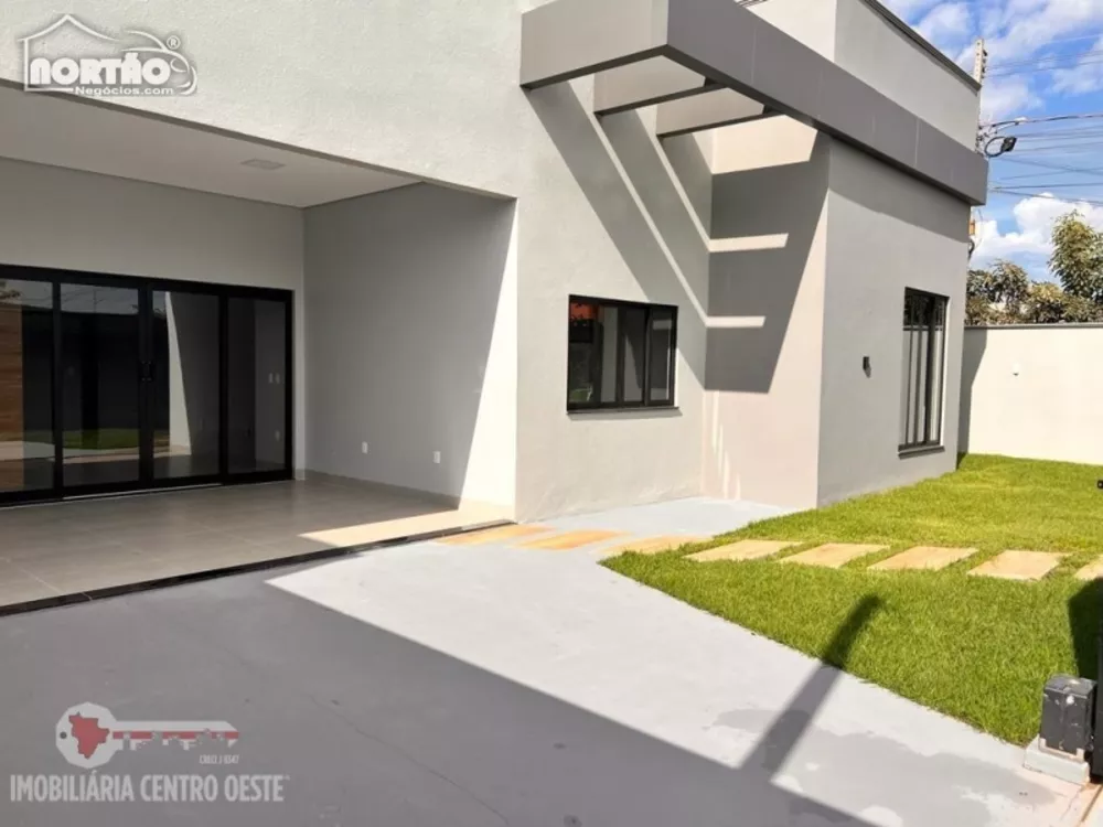 Casa à venda com 3 quartos, 120m² - Foto 2