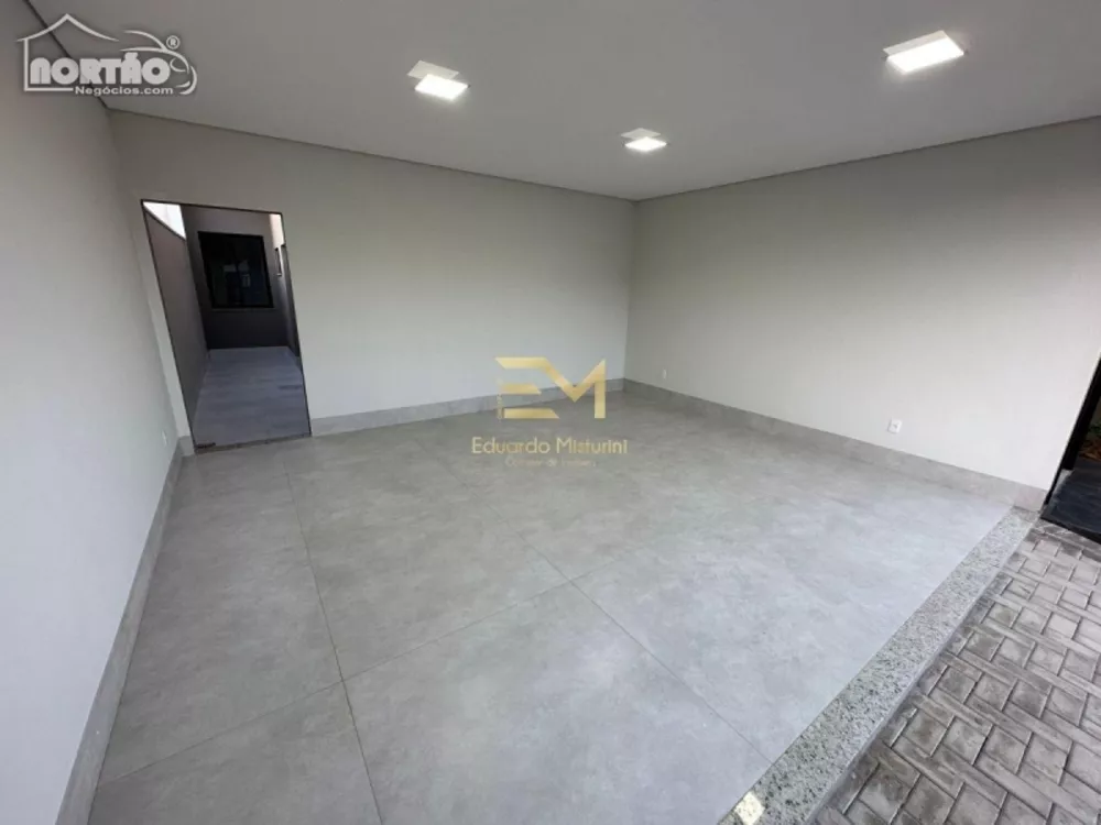 Casa à venda com 1 quarto, 246m² - Foto 4