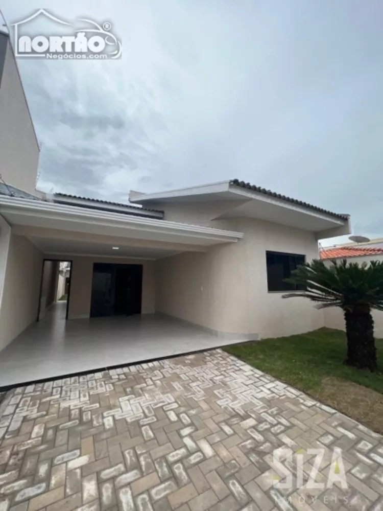 Casa à venda com 2 quartos, 160m² - Foto 1