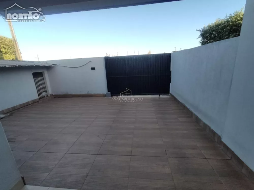 Casa à venda com 2 quartos, 70m² - Foto 4