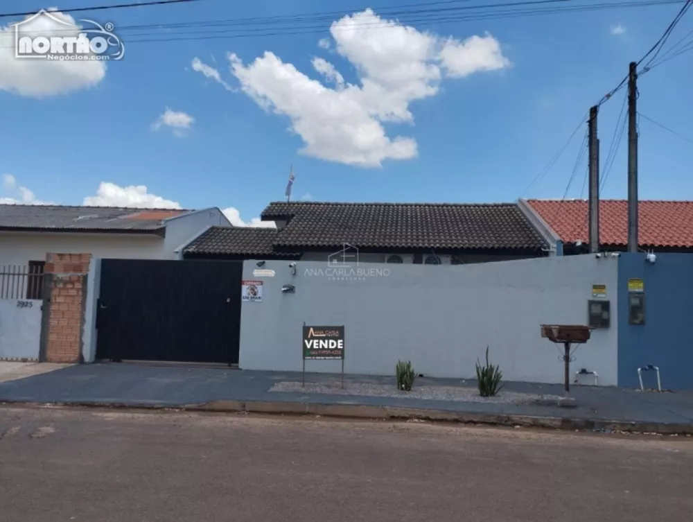 Casa à venda com 2 quartos, 70m² - Foto 1